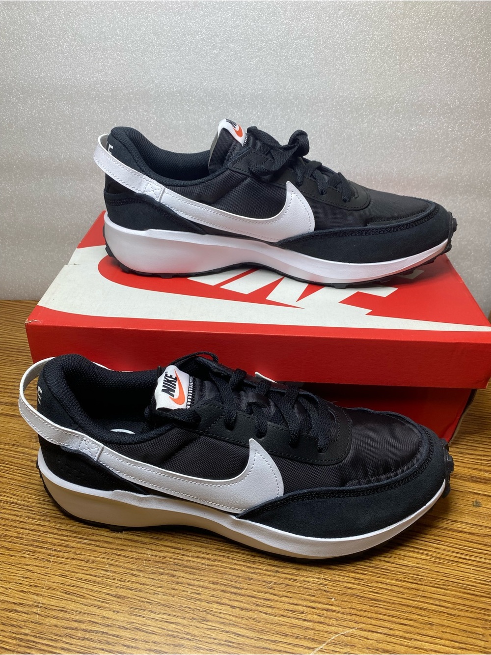 NEW Nike Waffle Debut Casual Sneakers shoes Black White DH9522 001 Mens Size 10